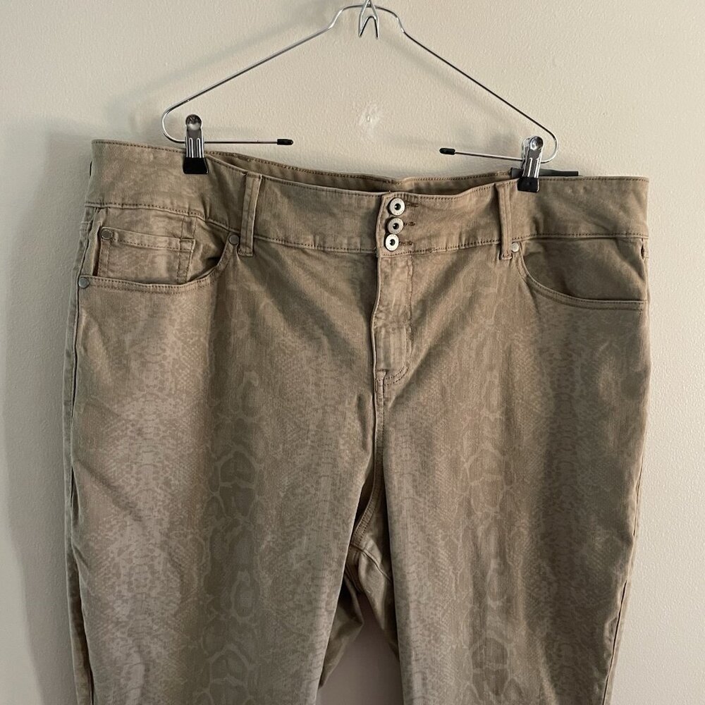 Torrid Women Plus Sz 28R Tan Python Super Soft Jegging Skinny High-Rise Jean NWT - Picture 6 of 15